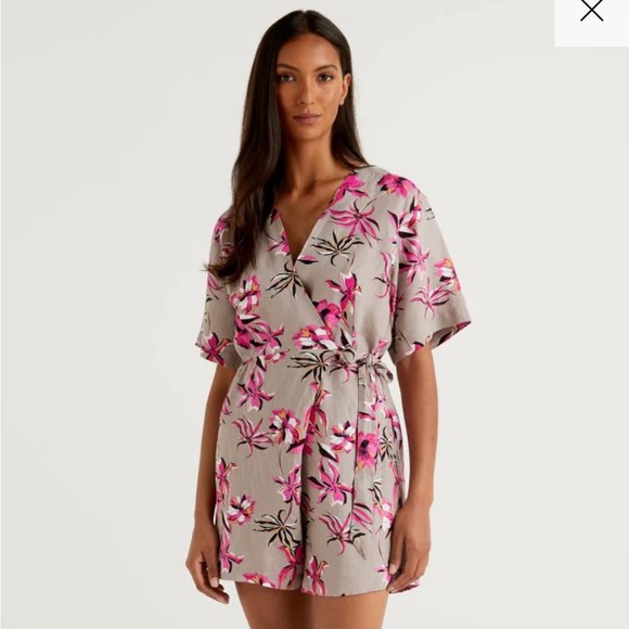 Benetton Linen Romper - Picture 1 of 5